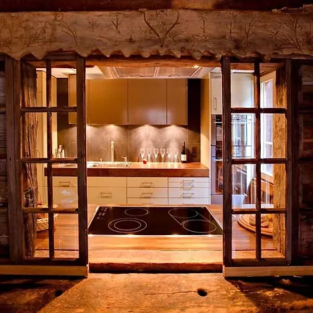 3 Beds In Traditional Swiss Chalet *